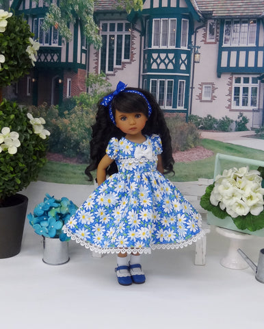 Simple Daisy - dress, socks & shoes for Little Darling Doll or other 33cm BJD