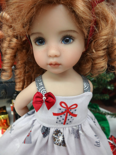 Gift Giving dress tights shoes for Little Darling Doll or 33cm BJ Darling Lil Bee