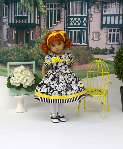 Sophisticated Garden - dress, tights & shoes for Little Darling Doll or 33cm BJD